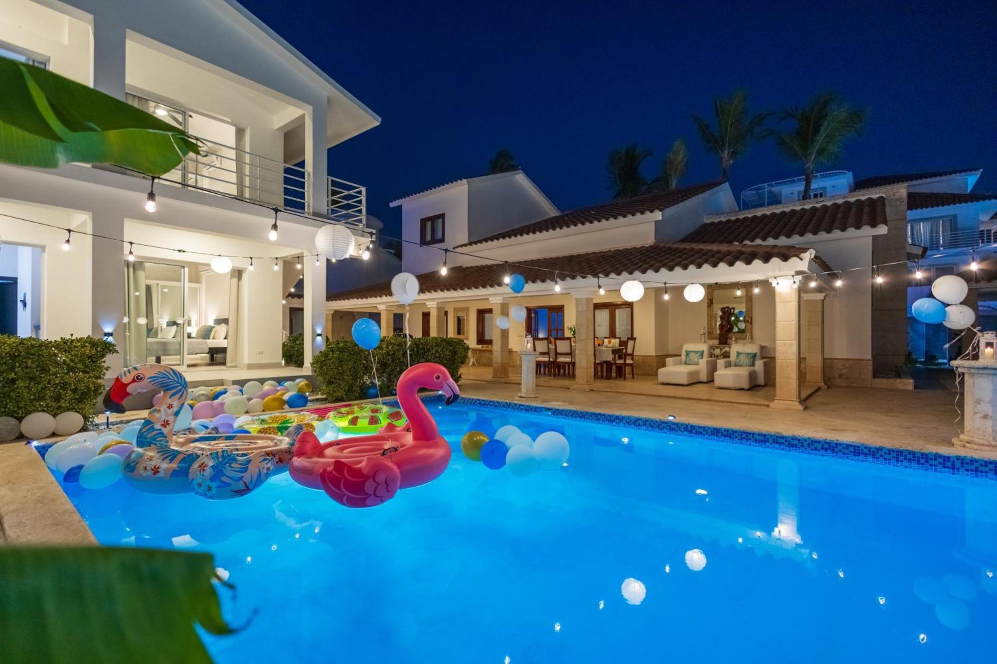 Huge 7-Bedroom Beach Villa With Private Pool - Los Corales Villas 蓬塔卡纳 外观 照片
