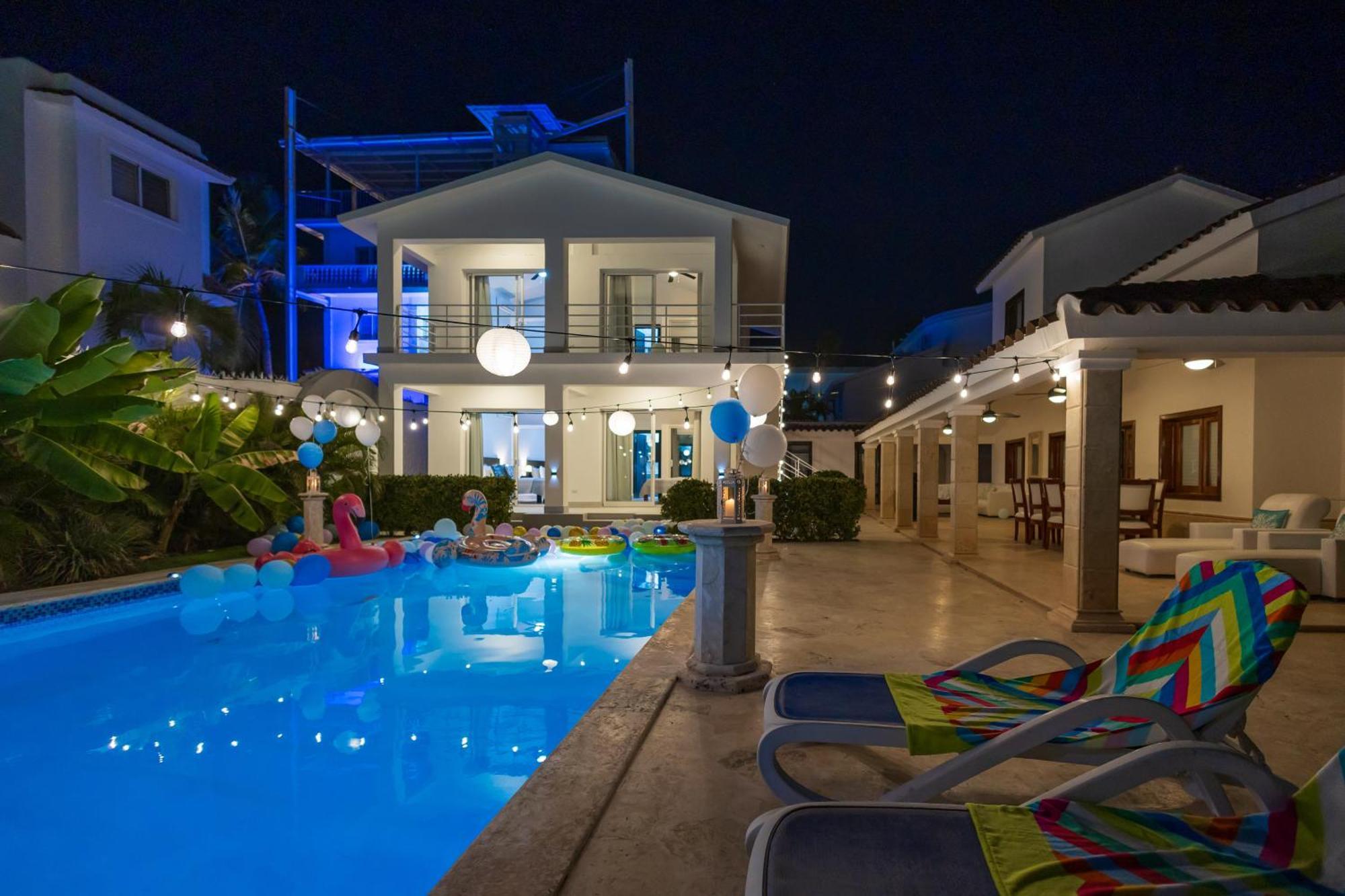 Huge 7-Bedroom Beach Villa With Private Pool - Los Corales Villas 蓬塔卡纳 外观 照片