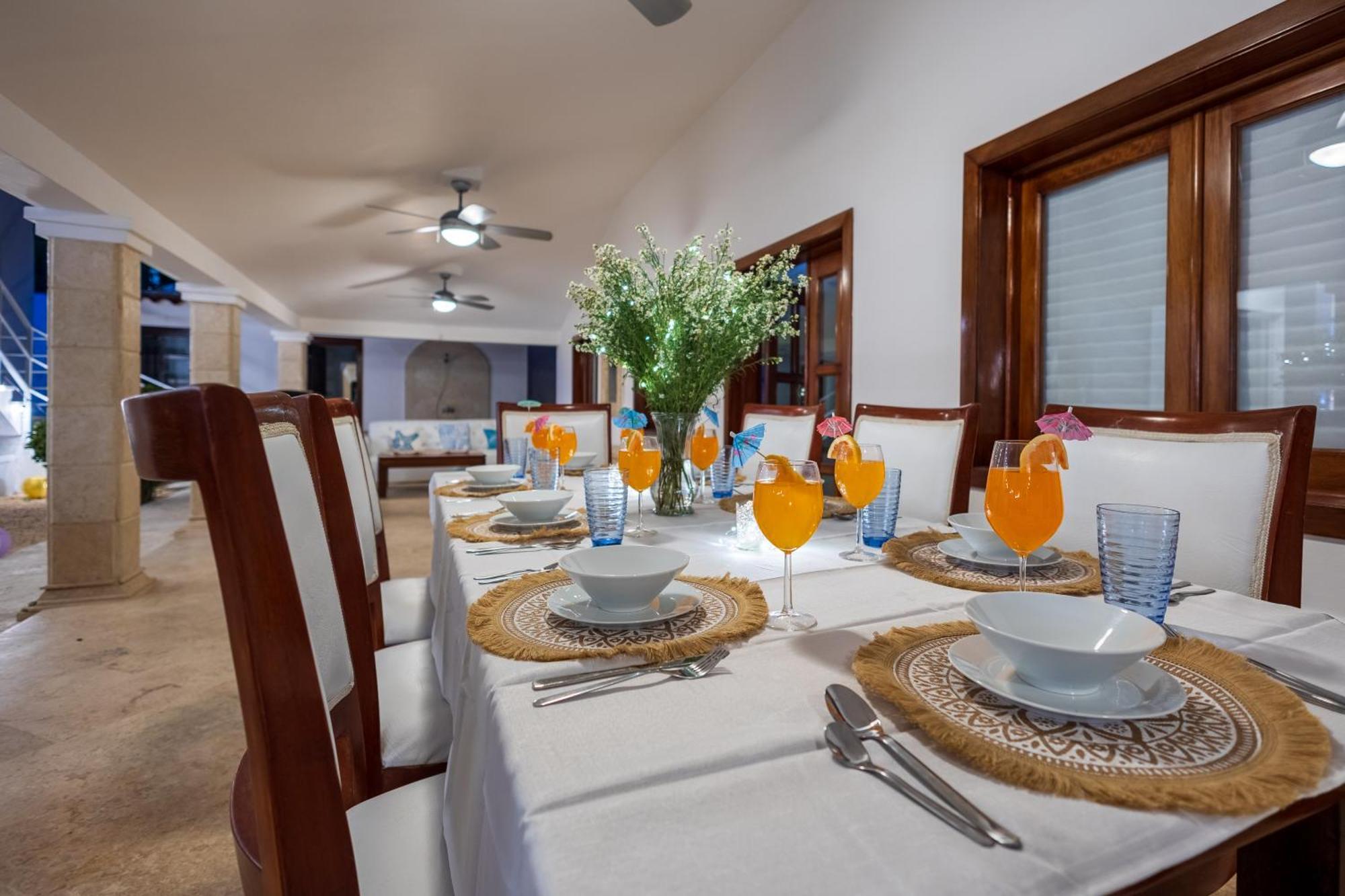 Huge 7-Bedroom Beach Villa With Private Pool - Los Corales Villas 蓬塔卡纳 外观 照片