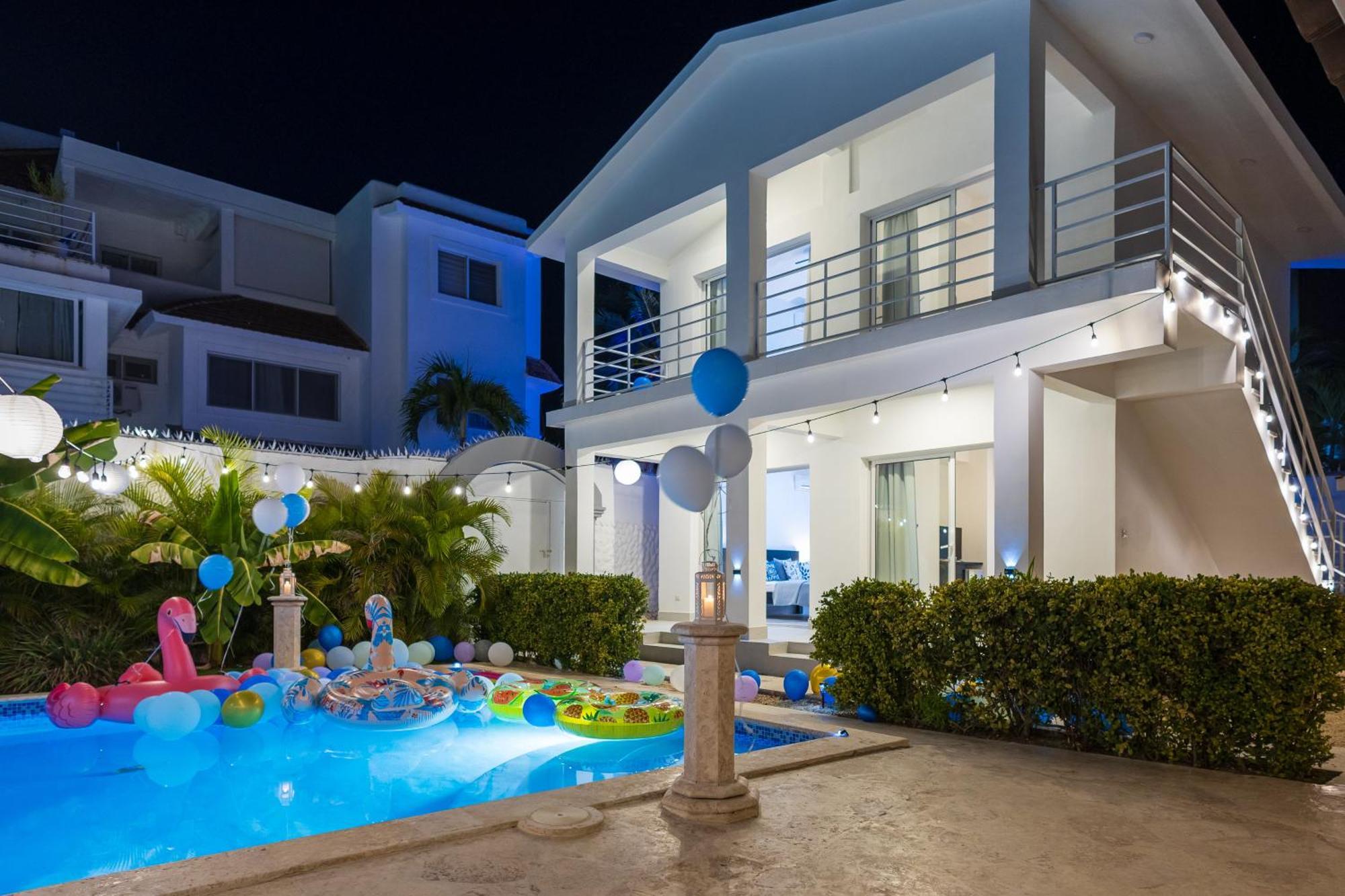 Huge 7-Bedroom Beach Villa With Private Pool - Los Corales Villas 蓬塔卡纳 外观 照片